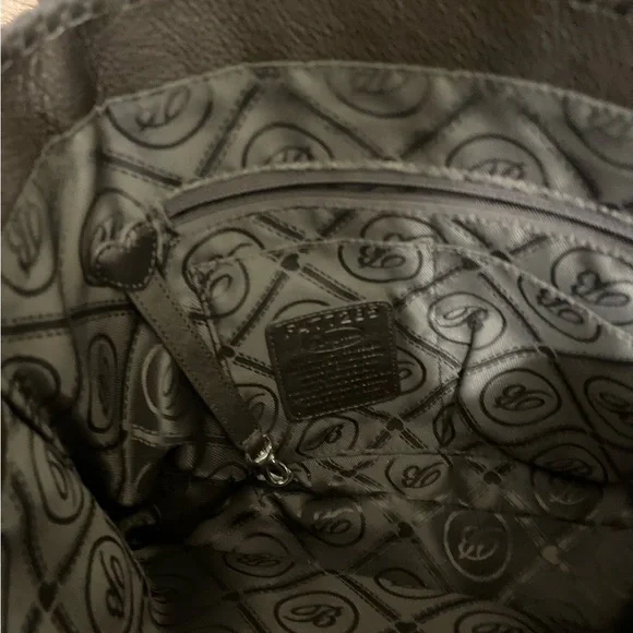 BRIGHTON FERRARA COLLECTION PEWTER EMILIA MEDALLION TOTE PURSE (MISSING TASSEL) - Picture 4 of 4